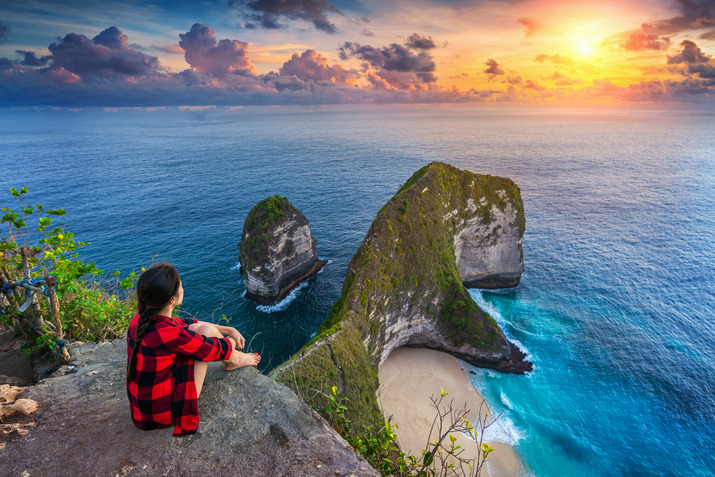 Memperkenalkan Keindahan Wisata Indonesia: Melalui Lensa Pesona Alam dan Budaya